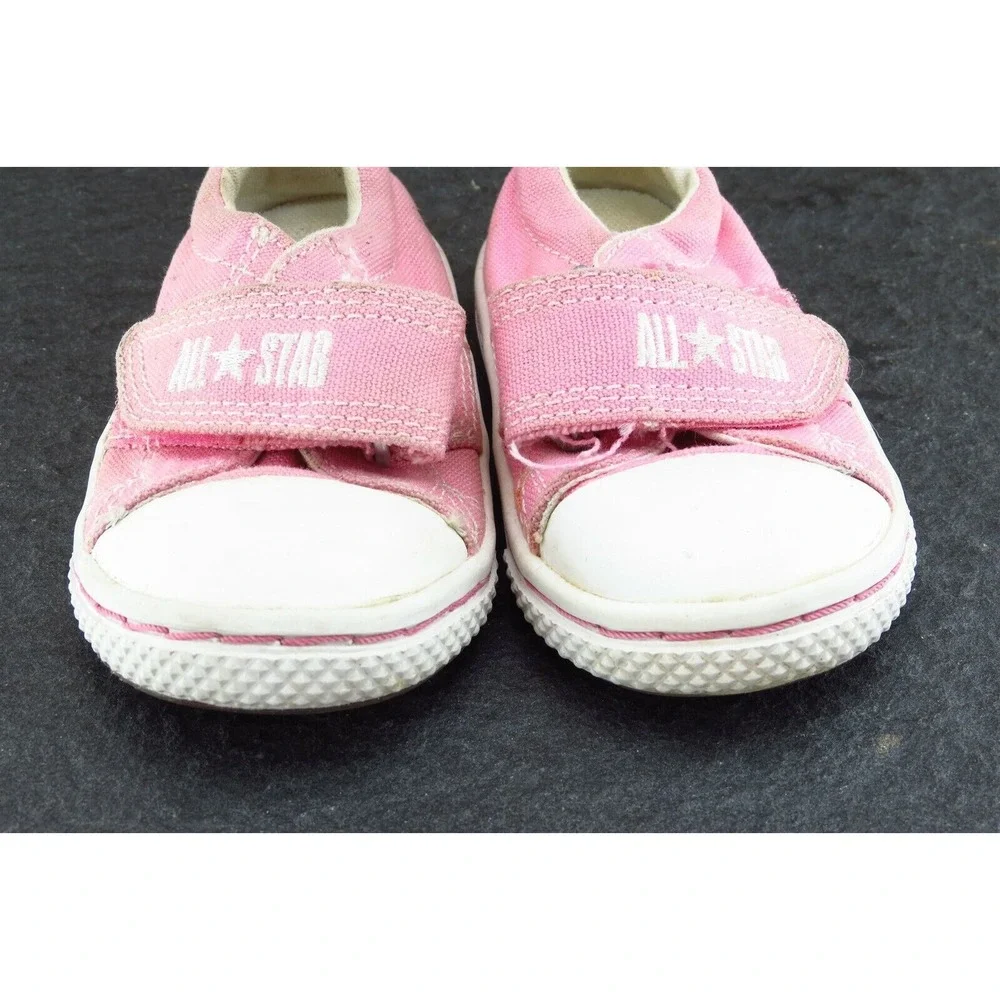 Converse all star Toddler Girls 6 Medium Pink Low Top‎ Fabric